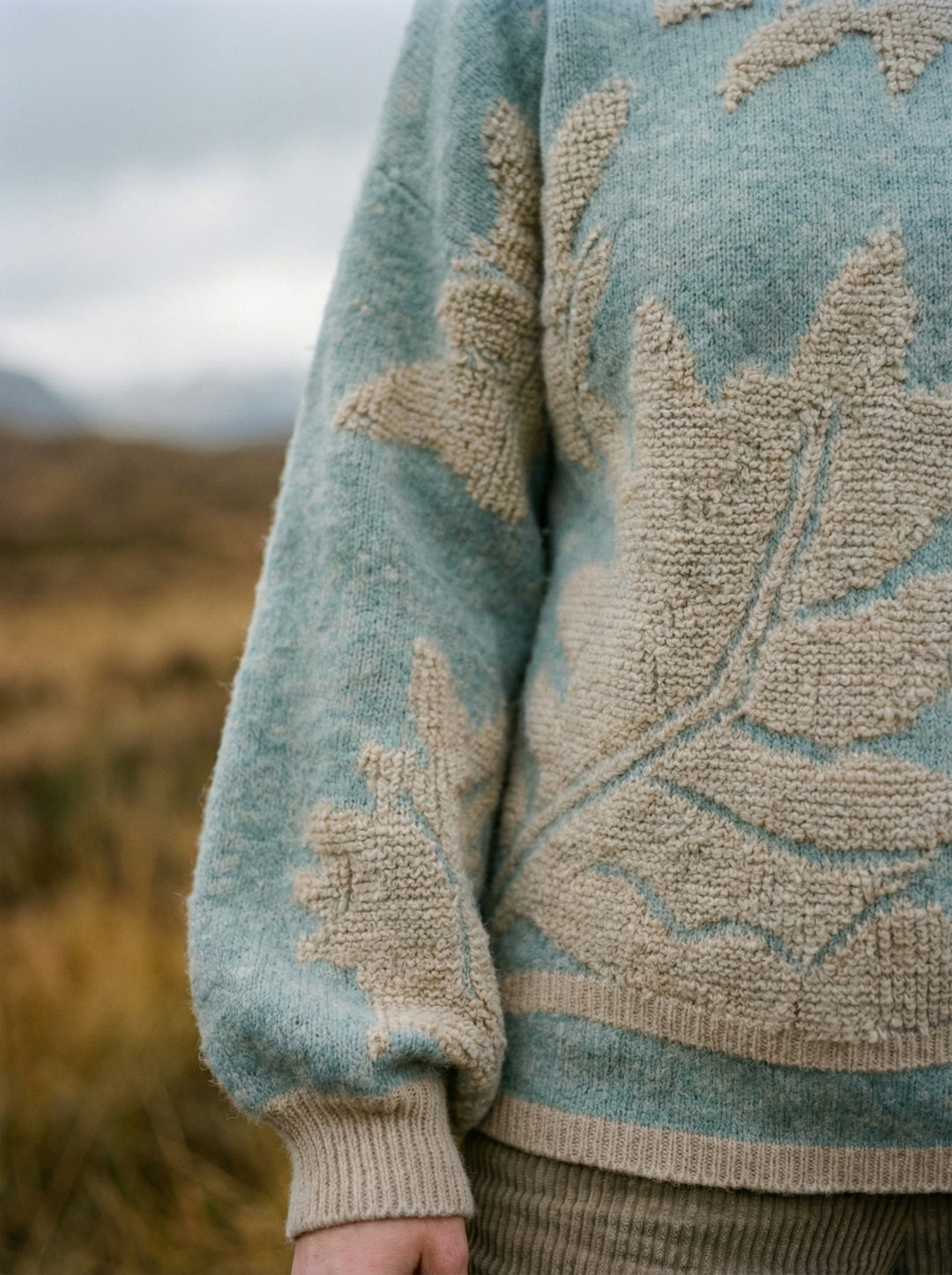 Luxury Embroidered Cashmere Blend Jumper – Oversized High-Low Knit with Puff Sleeves (UK 8-14) (Copy)