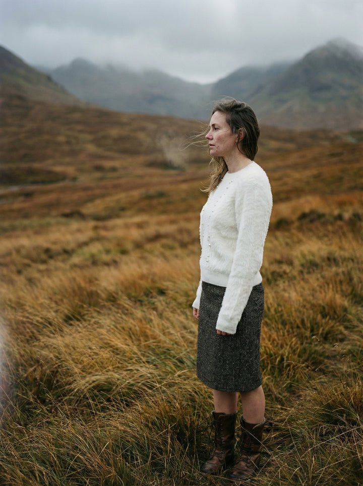 Luxury Cashmere & Fur-Effect Ribbed Jumper – Glamour Knit with Metallic Button Detail (UK 8-12)