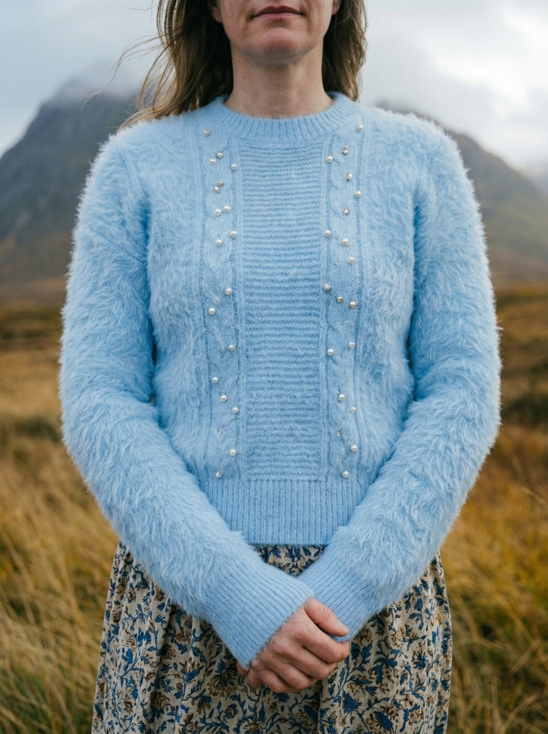 Luxury Cashmere & Fur-Effect Ribbed Jumper – Glamour Knit with Metallic Button Detail (UK 8-12)
