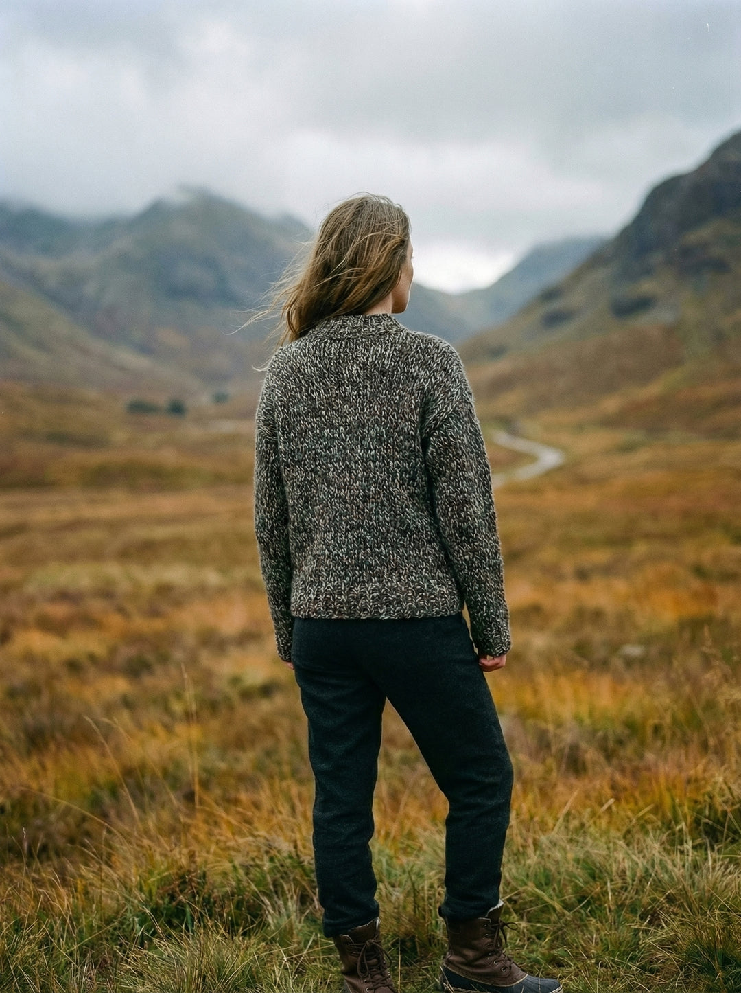 Luxury Cashmere & Wool Pointelle Knit Jumper – Scalloped Mock-Neck & Diamond Detail (UK 8-14)