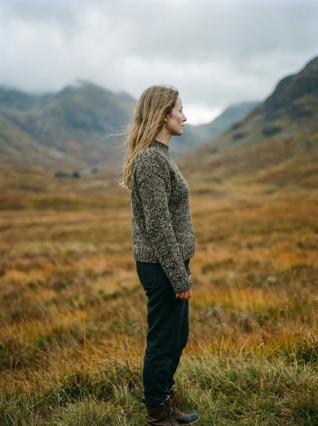 Luxury Cashmere & Wool Pointelle Knit Jumper – Scalloped Mock-Neck & Diamond Detail (UK 8-14)