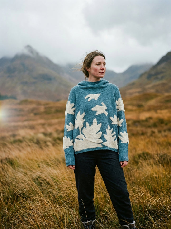 Luxury Embroidered Cashmere Hooded Jumper – Oversized High-Low Knit with Floral Detail (UK 8-14)
