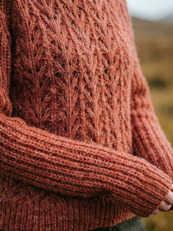 Luxury Cashmere & Wool Pointelle Knit Jumper – Scalloped Mock-Neck & Diamond Detail (UK 8-14) Red