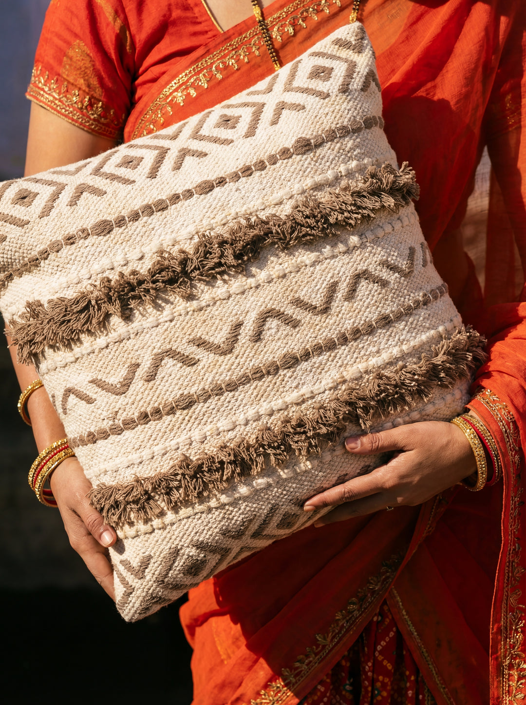The Pure Cotton: Luxury 18x18" Hand-Woven Ivory Cushion – Natural Fiber Weave