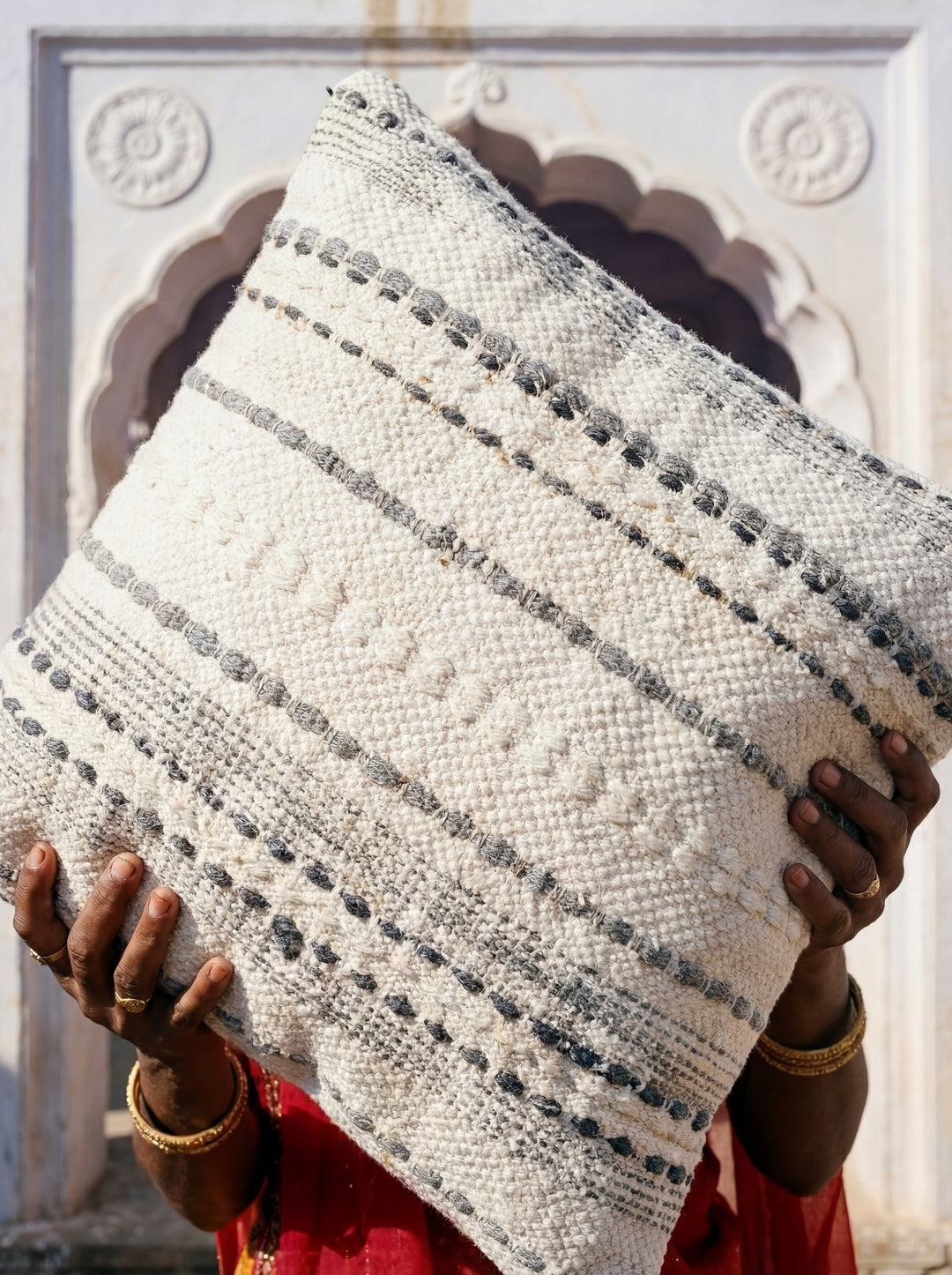 The Cluster Weave: Handcrafted Indian Cluster Weave Cushion – 18x18" Sustainable Cotton