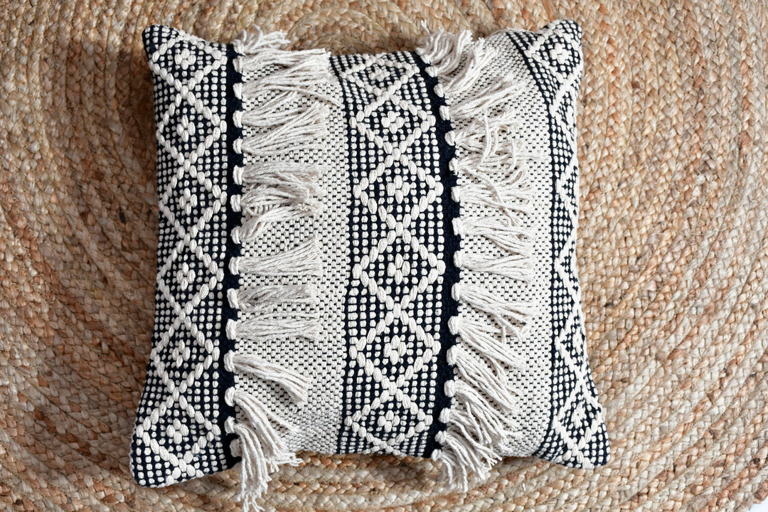 The Heritage Weaver: 18x18" Hand-Loomed Cotton Cushion – Artisans of Humanity