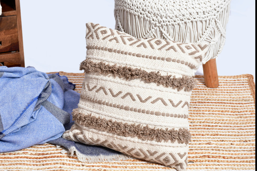 The Pure Cotton: Luxury 18x18" Hand-Woven Ivory Cushion – Natural Fiber Weave