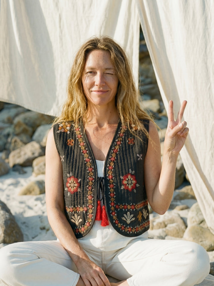 The "Lina" Quilted Vest – Charcoal with Sunset Floral Embroidery Gilet